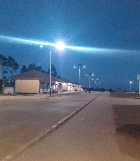 洛隆县非洲科特迪瓦太阳能路灯工程